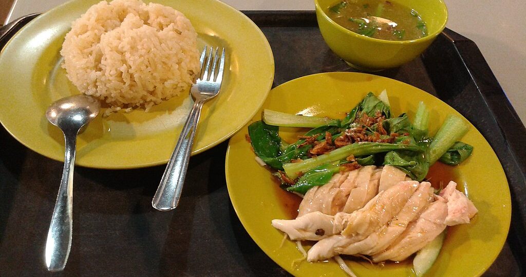 Exquisite Hainanese Chicken Rice Set: Indulge in Singapore's Culinary Delight