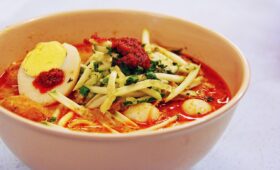 Singapore Laksa - A Spicy Noodle Delight